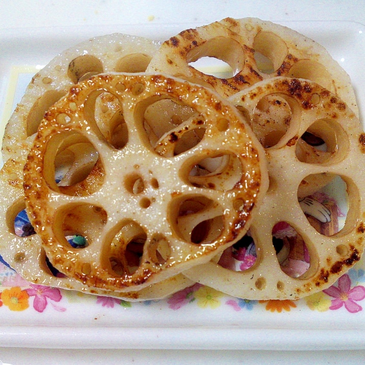 焼くだけでおいしい れんこんのオリーブオイル焼き レシピ 作り方 By ゆくそうま 楽天レシピ